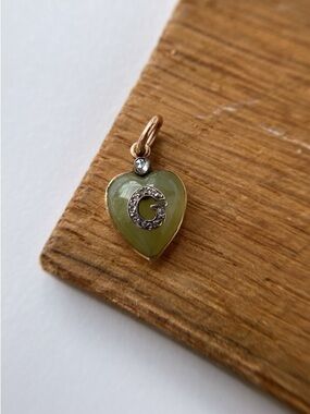 💚 Victorian 15ct Diamond, Agate “G” Pendant 💚